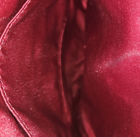 **SOLD** New Coach Red Leather Swing Back Crossbody NWT - Picture 3 of 9